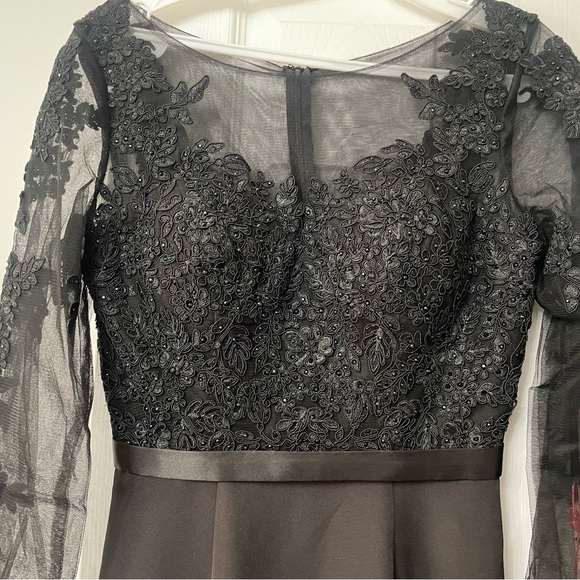 May Queen M1947 Gown - Picture 8 of 9